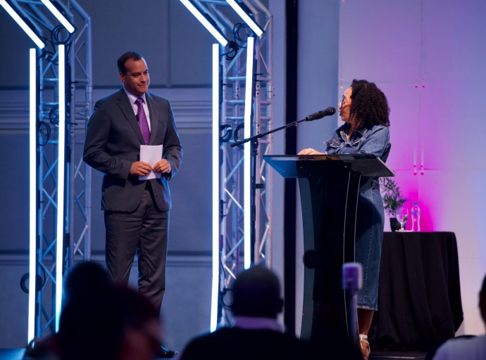 Minister Geoffrey Wever ta anuncia 'Qreative Business Academy' pa e industria creativo